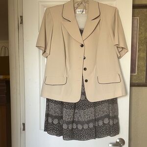 Studio I Beige Short-Sleeve Blazer